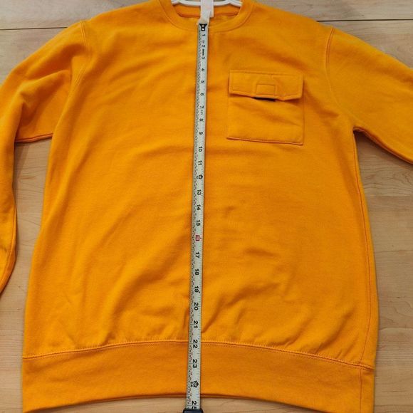 Yellow Fleece Sweater Women's Size Small, with front pocket Long Sleeve - Picture 13 of 14